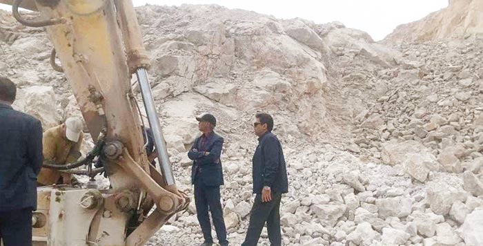 ایستگاه راه‌آهن آزادور